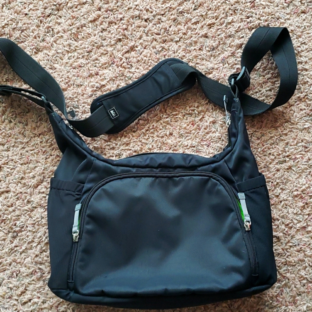 REI purse
